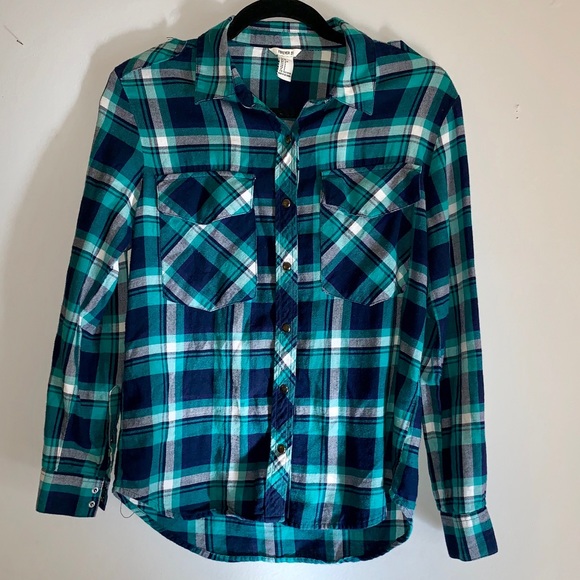 Forever 21 Tops - Forever 21 S Cozy Blue/Green Plaid Shirt